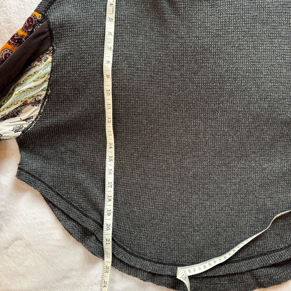 Free People We the Free thermal with patterned full sleeves fits XS-L EUC - Picture 7 of 7